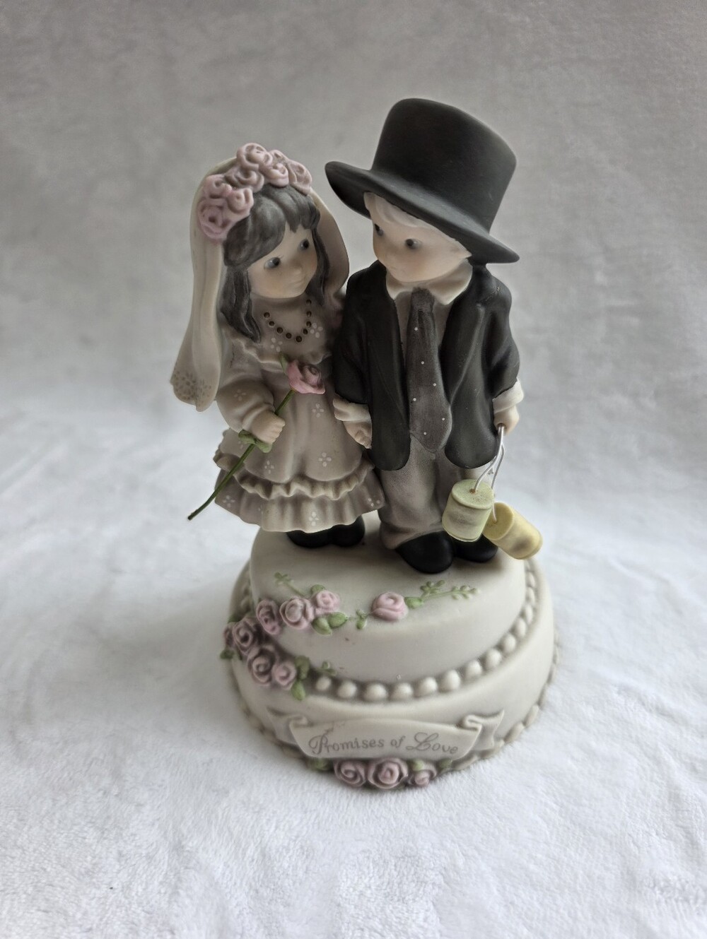 Enesco Kim Anderson Collection "Promises of Love" Music Box Figurine #323802
